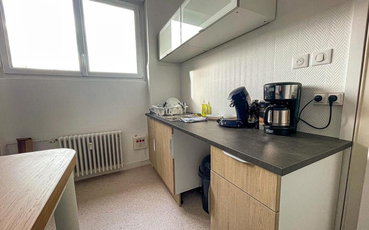 Chambres Privees -Private Room- Dans Un Spacieux Appartement - 100M2 Centre Proche Gare Mulhouse Room photo